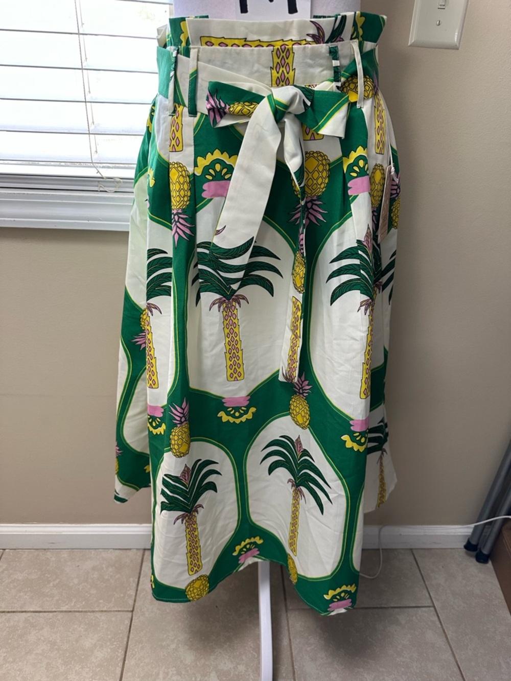 Tropical Pineapple Print Midi Skirt in Green & White